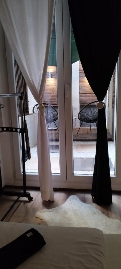 Studio Apartman Black & White Centar Sarajevo Free Parking Exteriér fotografie